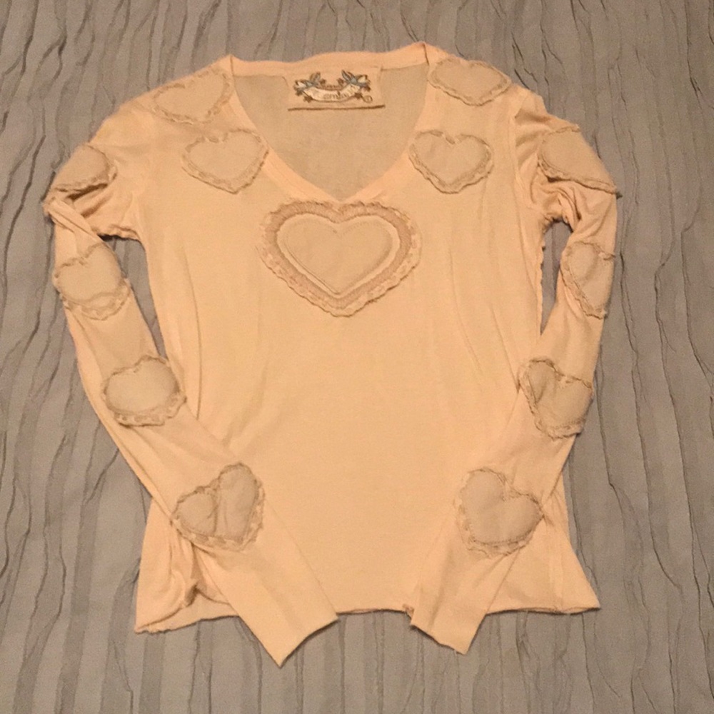 Beautiful embroidered joystick shirt w/ hearts
